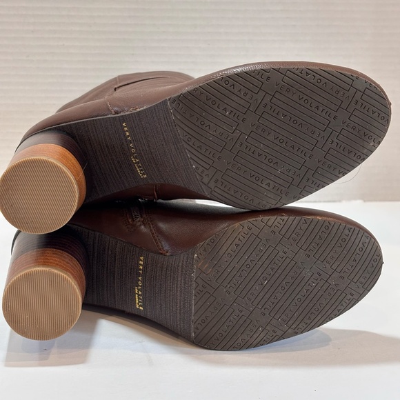 Very Volatile Women's Millian Boots Brown SZ 7 Side Zip Closure - Picture 9 of 13